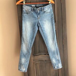 Mossimo mid rise cropped jegging.  Size 0/25